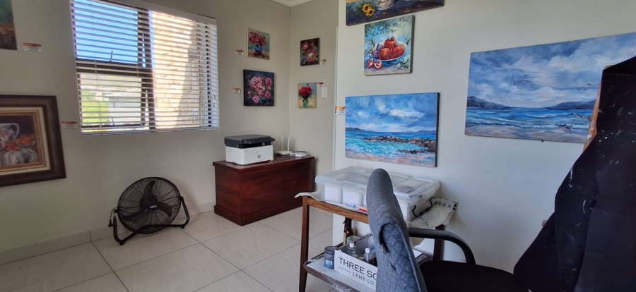2 Bedroom Property for Sale in Hartenbos Landgoed Western Cape